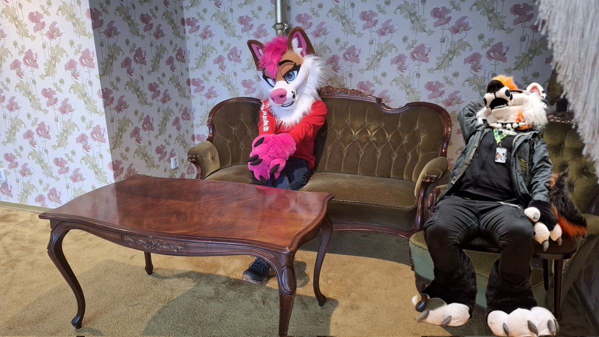 🦊WILDFOXWORKS🦊 🔜 AWOO tweet media