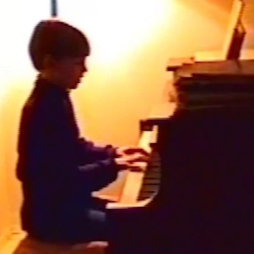 ᴊᴀᴍɪᴇ ᴄᴀᴍᴘʙᴇʟʟ ʙᴏᴡᴇʀ ᴀʀᴄʜɪᴠᴇ. tweet media