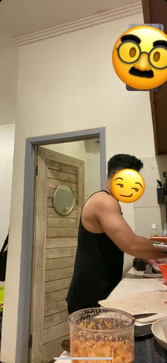 k8rcaci's tweet image. takbiran dengan live cooking show ceritanya ye #laper