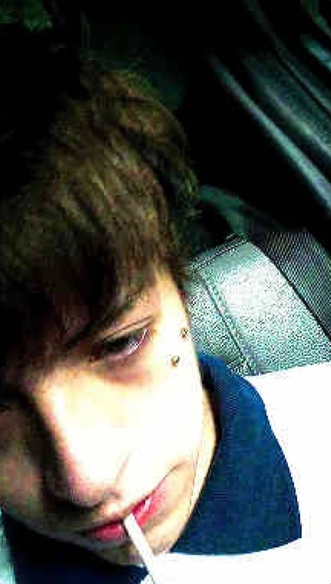 Leston Archive tweet media