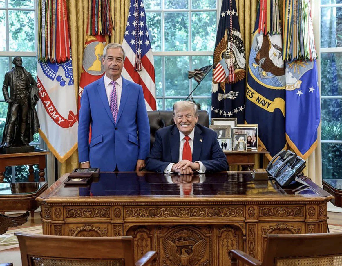 Chrisirvine's tweet image. It’s a joint #TwatsoftheDay award to these two bedfellows, inextricably linked, oft mentioned in the Epstein files, the best of buds, politically intertwined, wartime cheerleaders.
Vote #Farage GET #Trump
#NeverReform