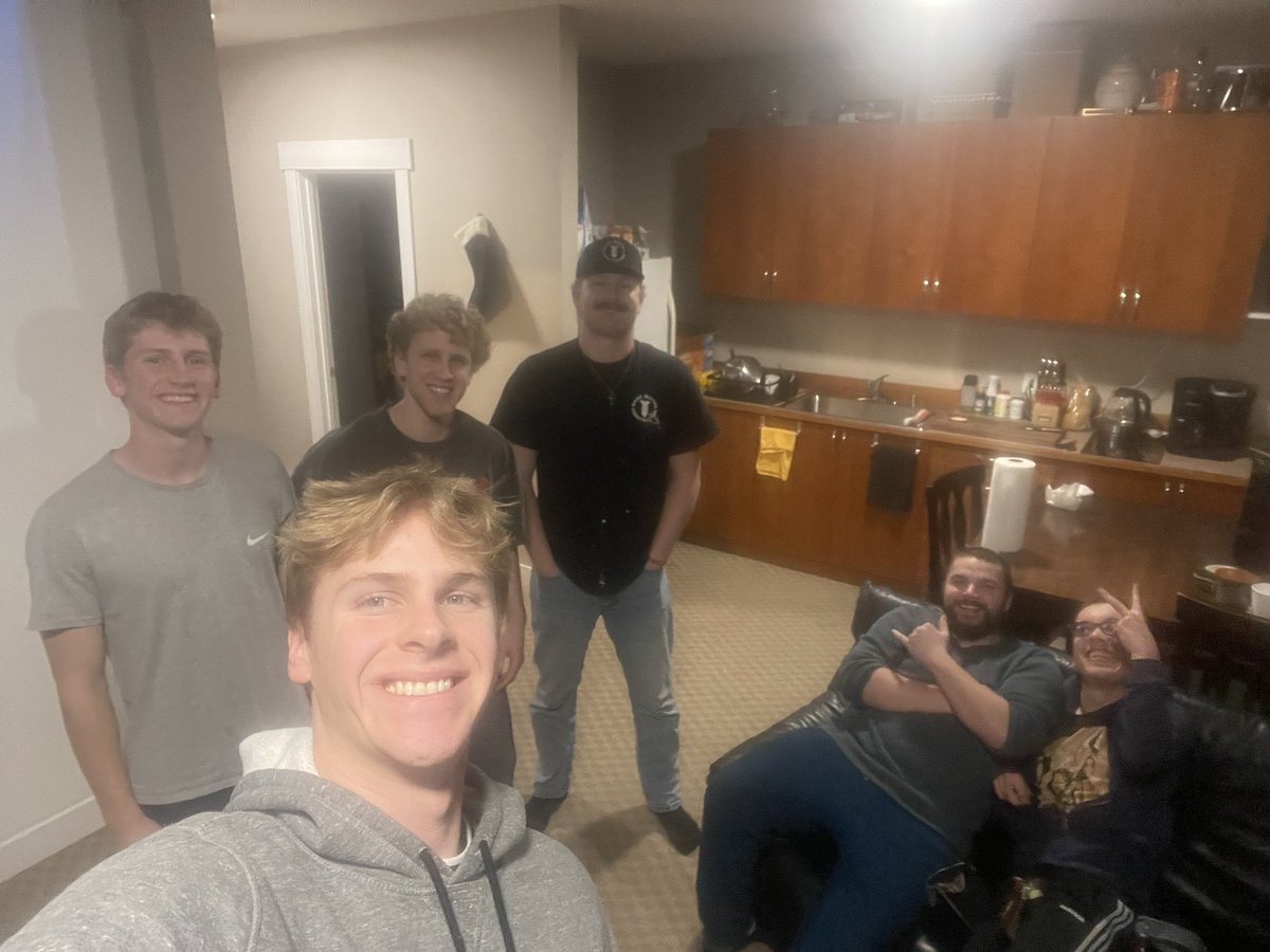 Lord Ribbit tweet media