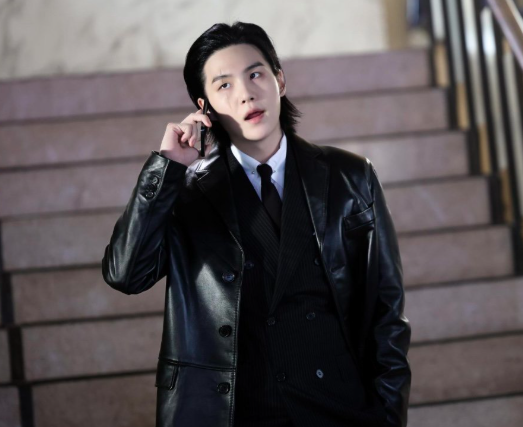 About Music tweet media