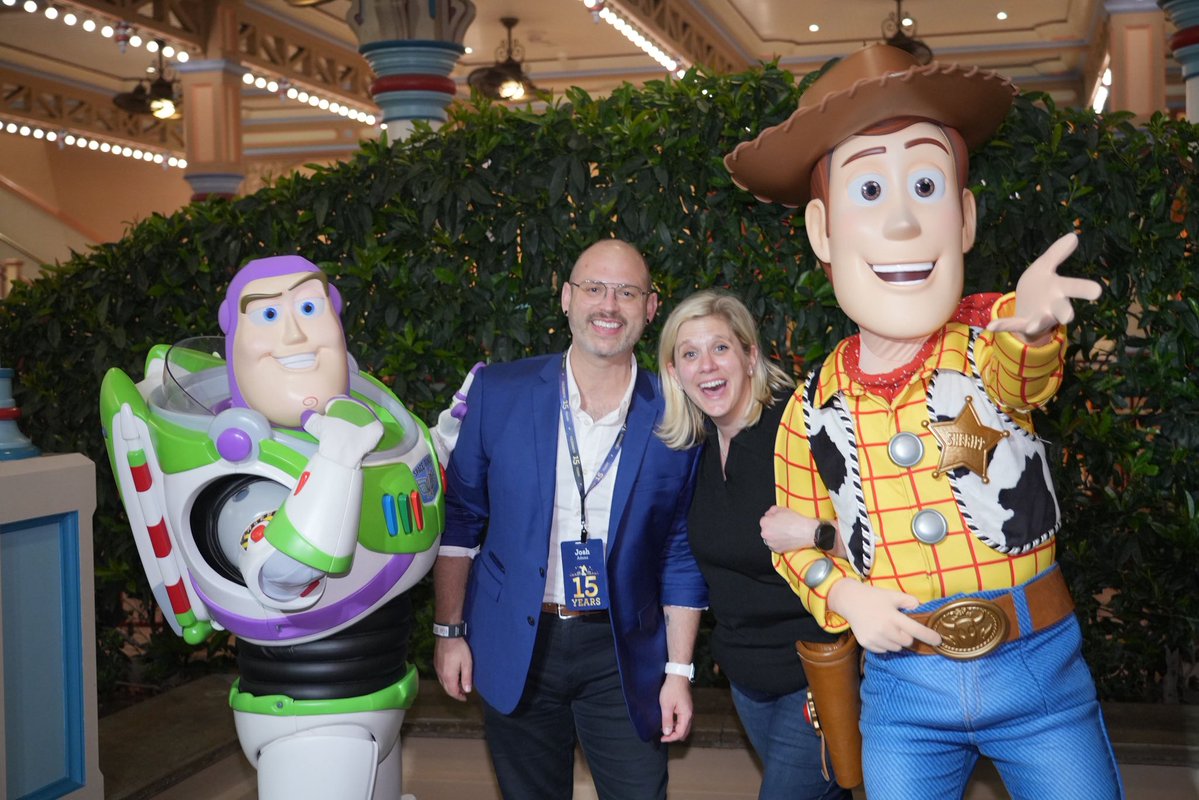 DeeMagicGurl tweet media