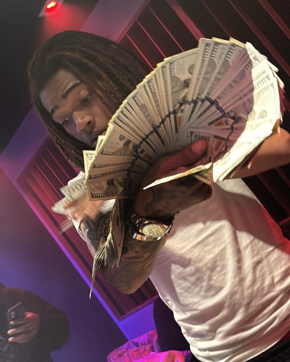 ChuckyyWackemmm's tweet photo. Money Talk Bs Walks 🥱💯 https://t.co/kvdXedJOPP