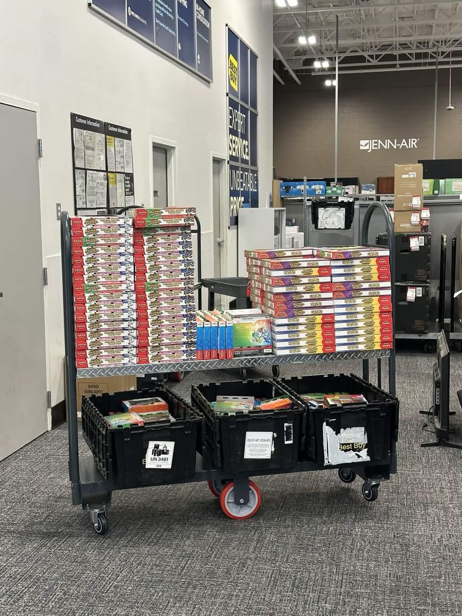 PokéMama tweet media