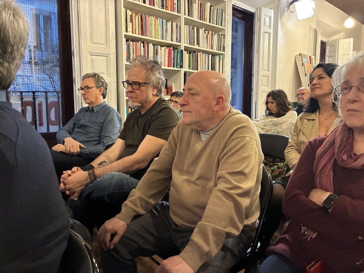 VyJ_7291's tweet photo. Presentación del cómic 7291 en la librería TRAFICANTES DE SUEÑOS en la C) Duque De Alba . Aquí nació nuestra asociación después de varios meses de lucha por un cambio en el sistema de cuidados y justicia de las #7291victimas @publico_es @EscalanteMarisa @podemosmad @psoe_m https://t.co/vPq9UpuQgG