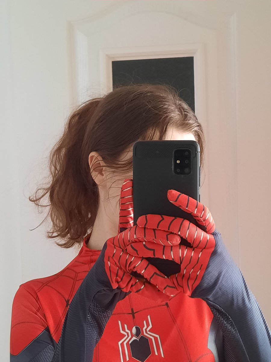 spider-maya 🕷️ | loves ezra tweet media