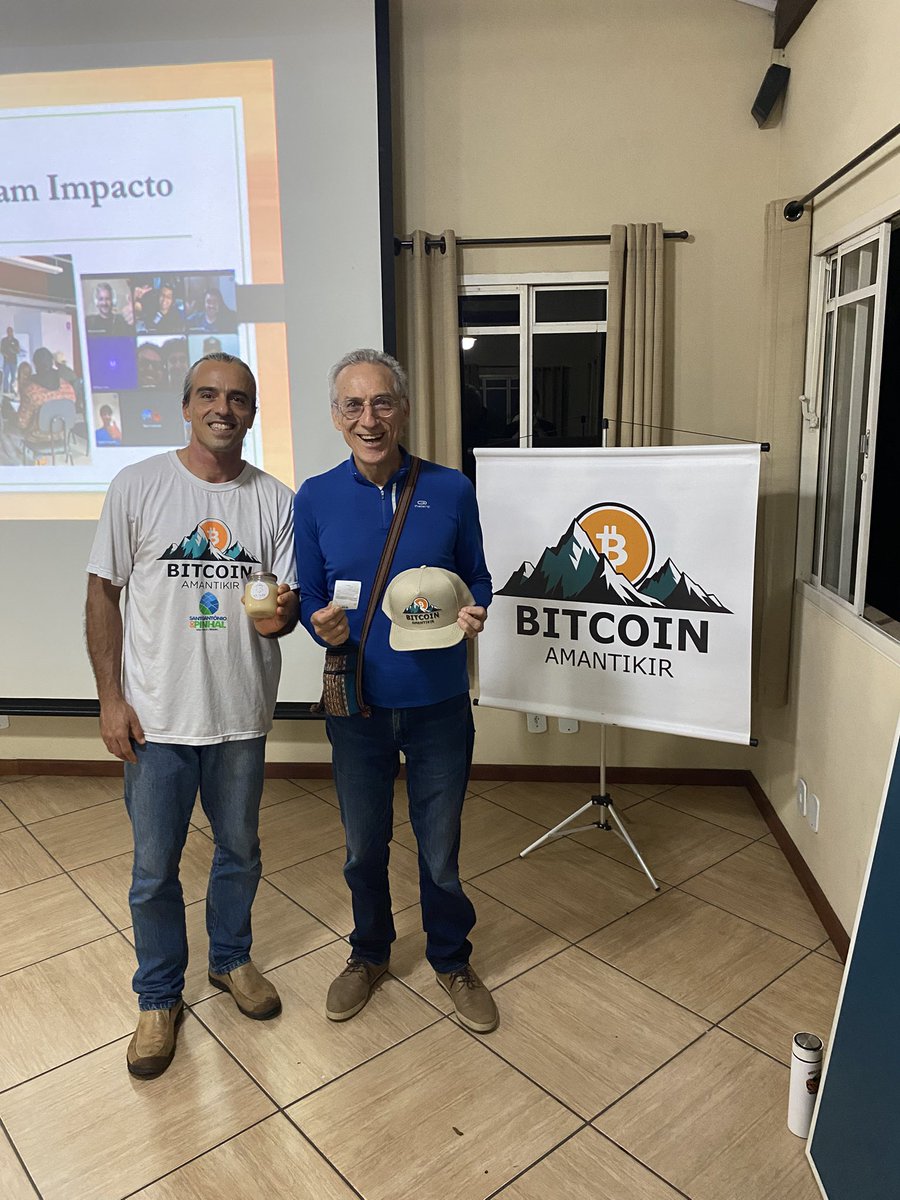Our “Coffee with Bitcoin” was very special, with the presence of some entrepreneurs from Mantiqueira, we met at @highlandpousada to deepen our knowledge of the Bitcoin Universe and exchange experiences.

Thank you to everyone who participated and see you at the next meeting.