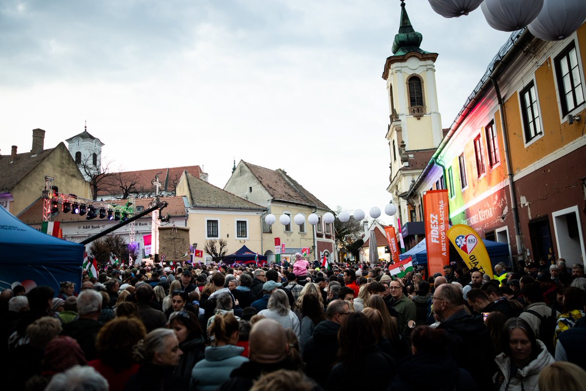 Balázs Orbán tweet media