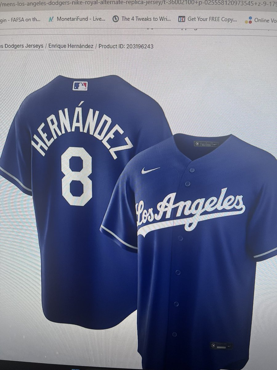 Rob 🌹 tweet media