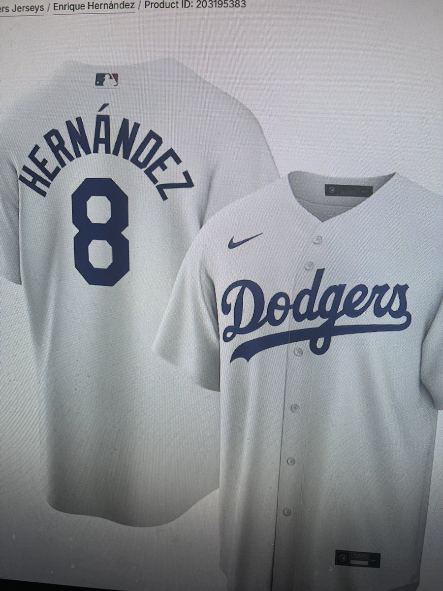 Rob 🌹 tweet media