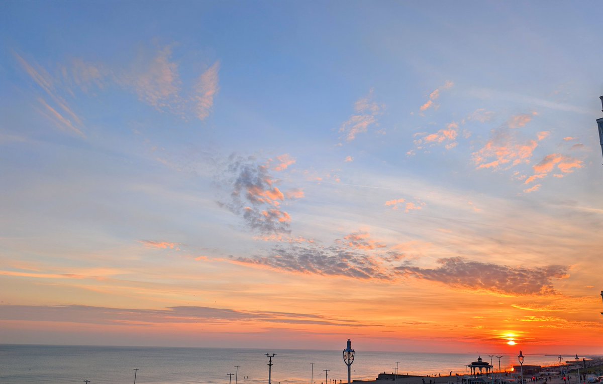 Sᴏᴜᴛʜᴇʀɴ ᴇɴɢʟᴀɴᴅ ᴡᴇᴀᴛʜᴇʀ tweet media