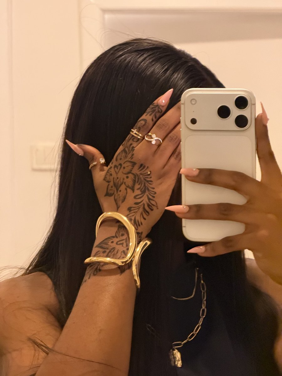 nadia ౨ৎ tweet media