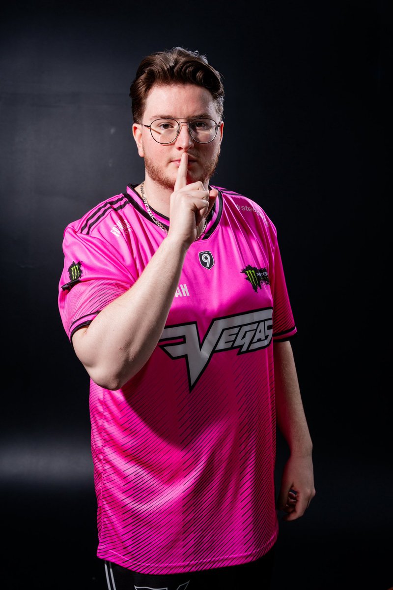 FaZe Vegas tweet media