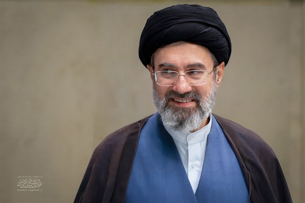 که تسکین درد و غم هایمان است طرح لبخند شما...
#لبيك_يا_خامنه_ای‌