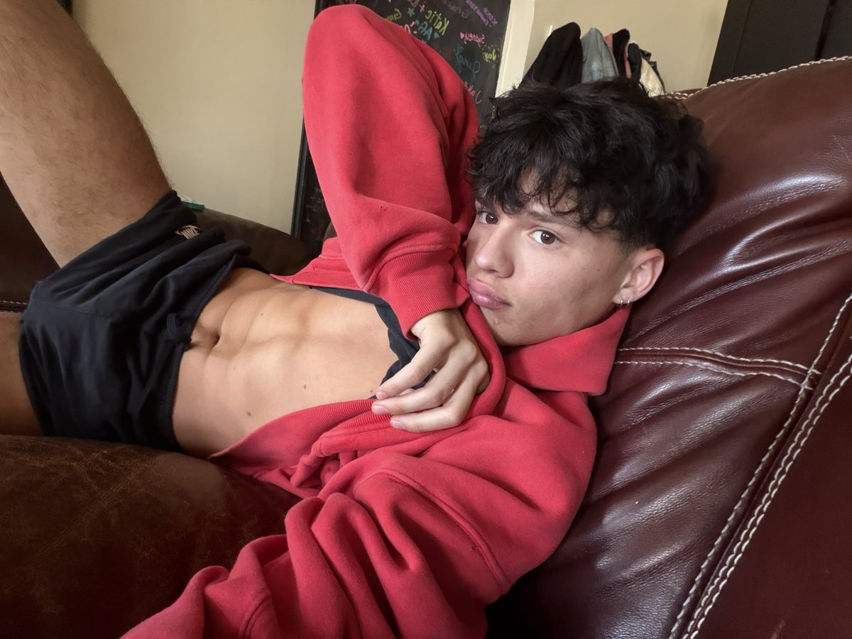 allen 🌙 tweet media