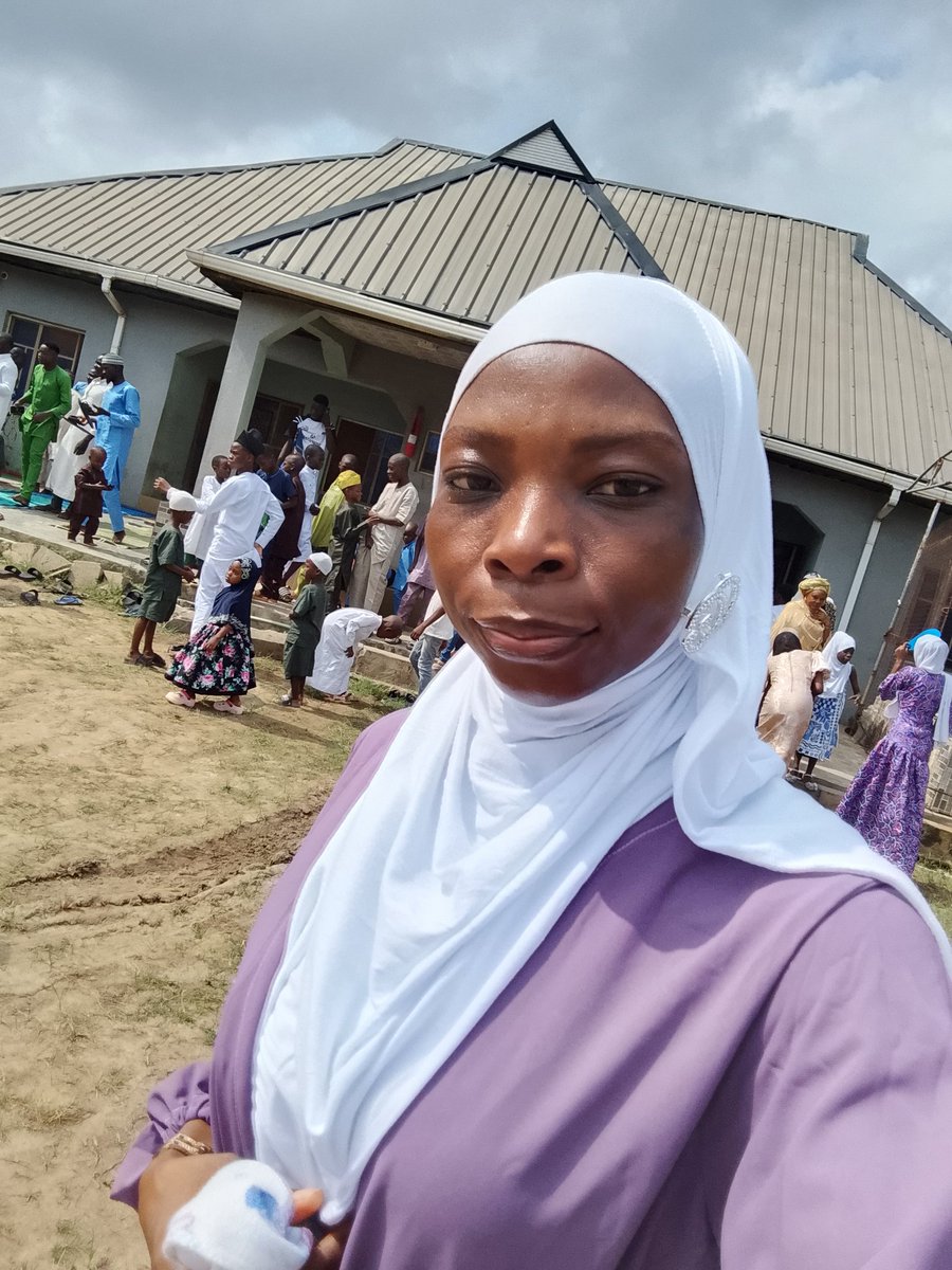 beloved_one1's tweet photo. @eludayo_1 Eid Mubarak 🎉 https://t.co/OI62TCyOok