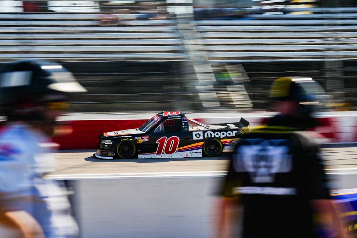 Kaulig Trucks tweet media