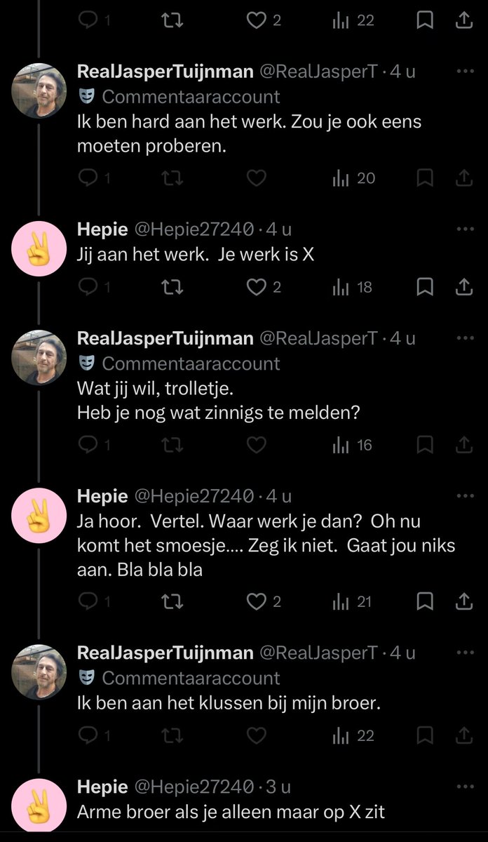 BOMBSHELL nieuws! Je gelooft het niet maar <a href="/RealJasperT/">RealJasperTuijnman</a> is aan het werk! Bij zijn broer..dat wel.. als dat de neonazistisch broer Aart is, zal het wel hakenkruizen ophangen zijn geweest.