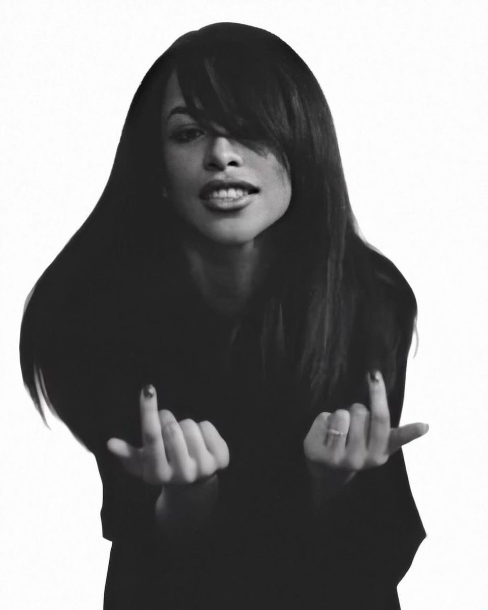 ✧༺♡༻✧ tweet media