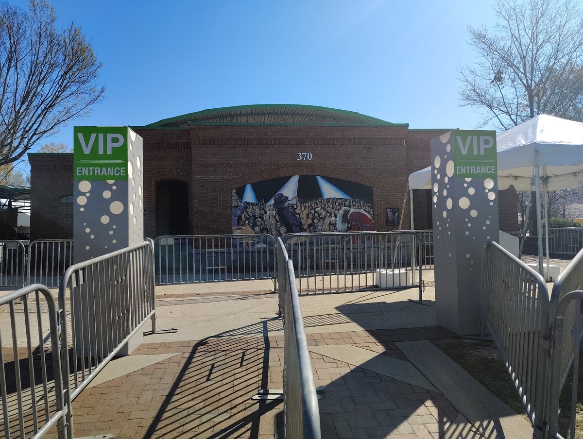 DimDesStudios's tweet image. Getting Ready for the WEEKEND.....   as things are shaping up nicely for tomorrow's 15th Suwanee Beer Fest

#DimensionalDesign #Signage #HospitalityEvents #SuwaneeGA