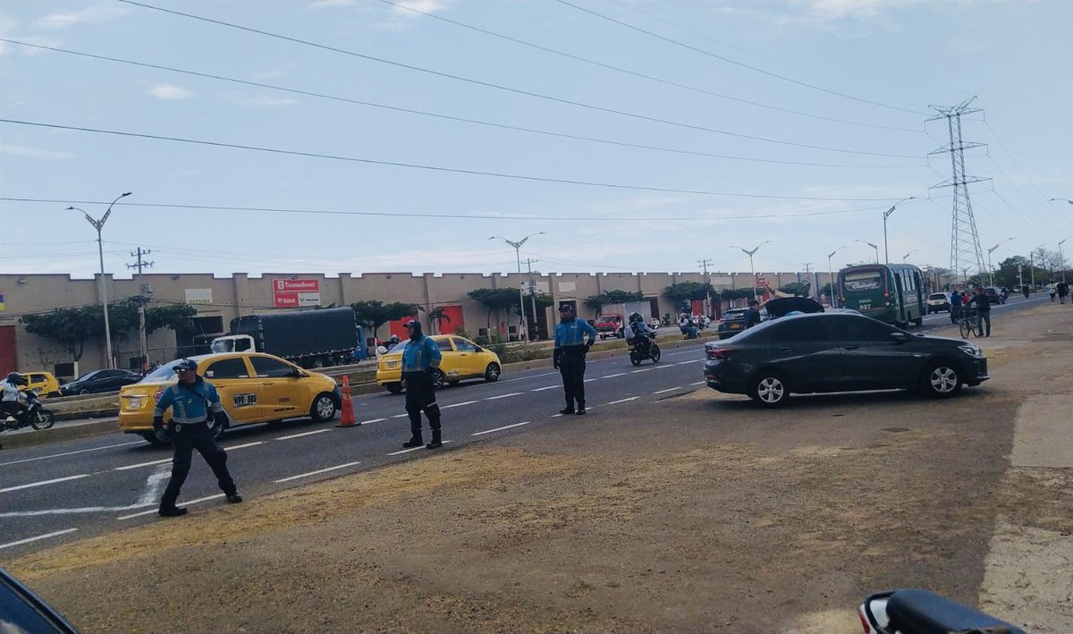 Área Metrop. Bquilla tweet media