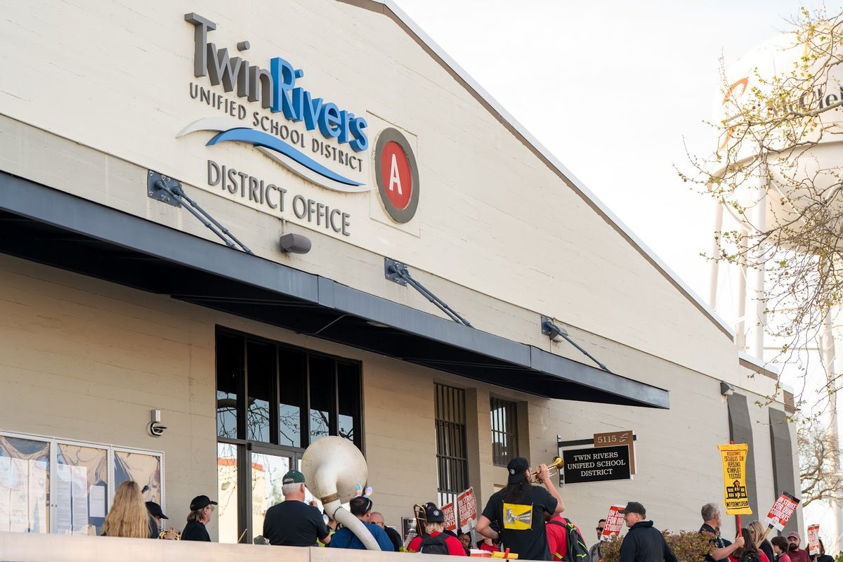 Sacramento OBSERVER tweet media