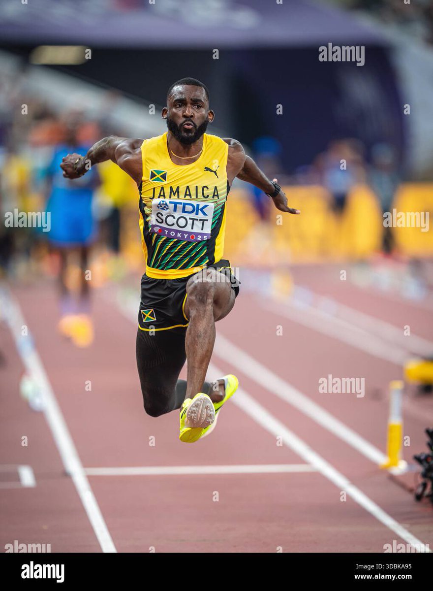 17.33m for Jordan Scott to become the first Jamaican man to earn a medal 🥈 in the Triple Jump at the World Indoor Championship.