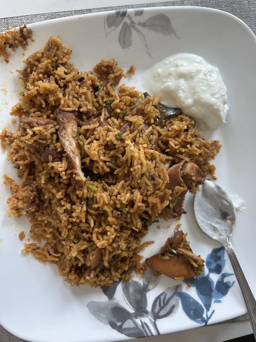 Qaisar-i Anand tweet media