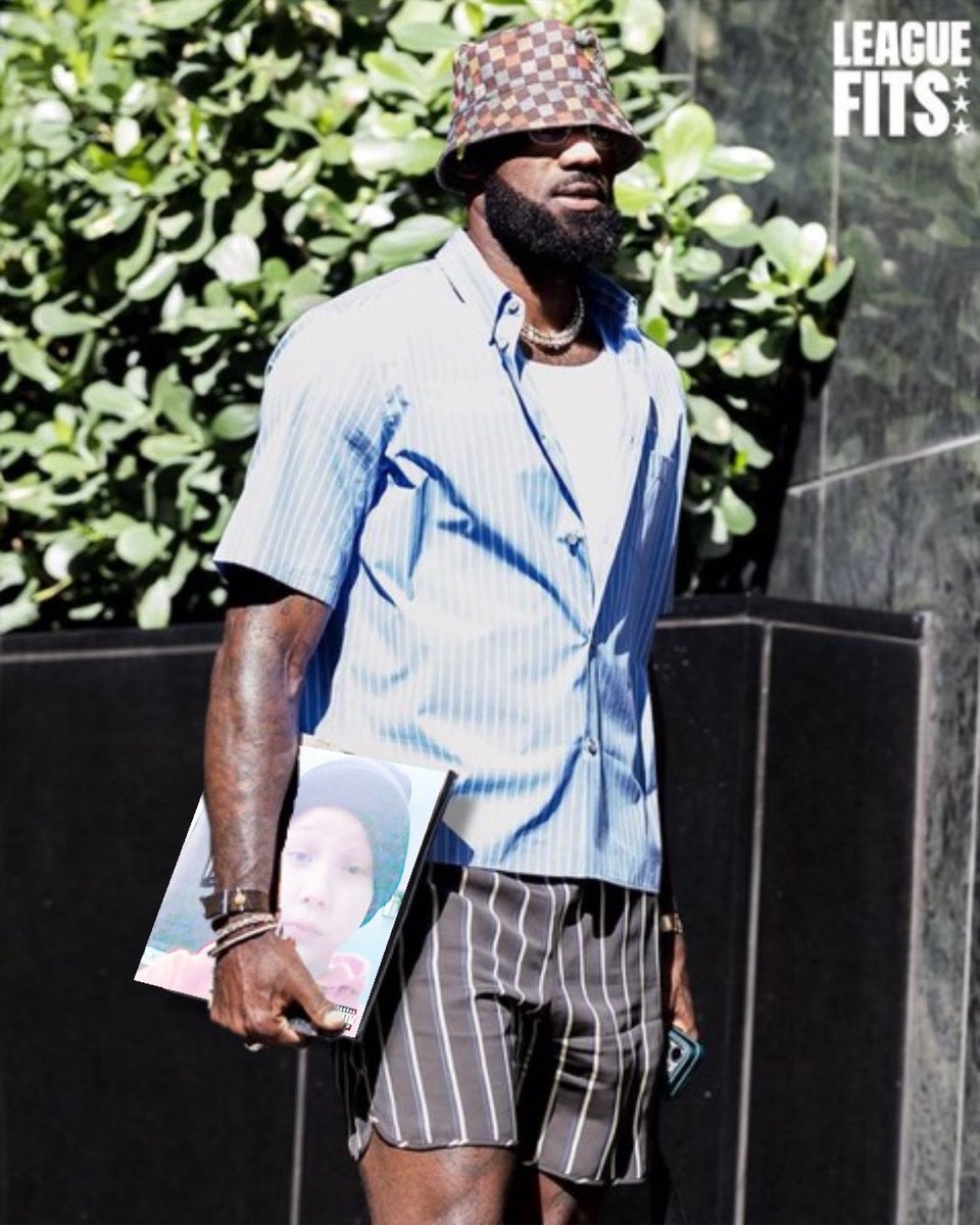 LeBron James was seen outside with Nettspend’s 'Early Life Crisis' vinyl 👀