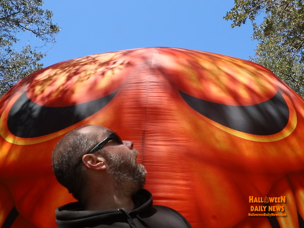 Halloween Daily News tweet media