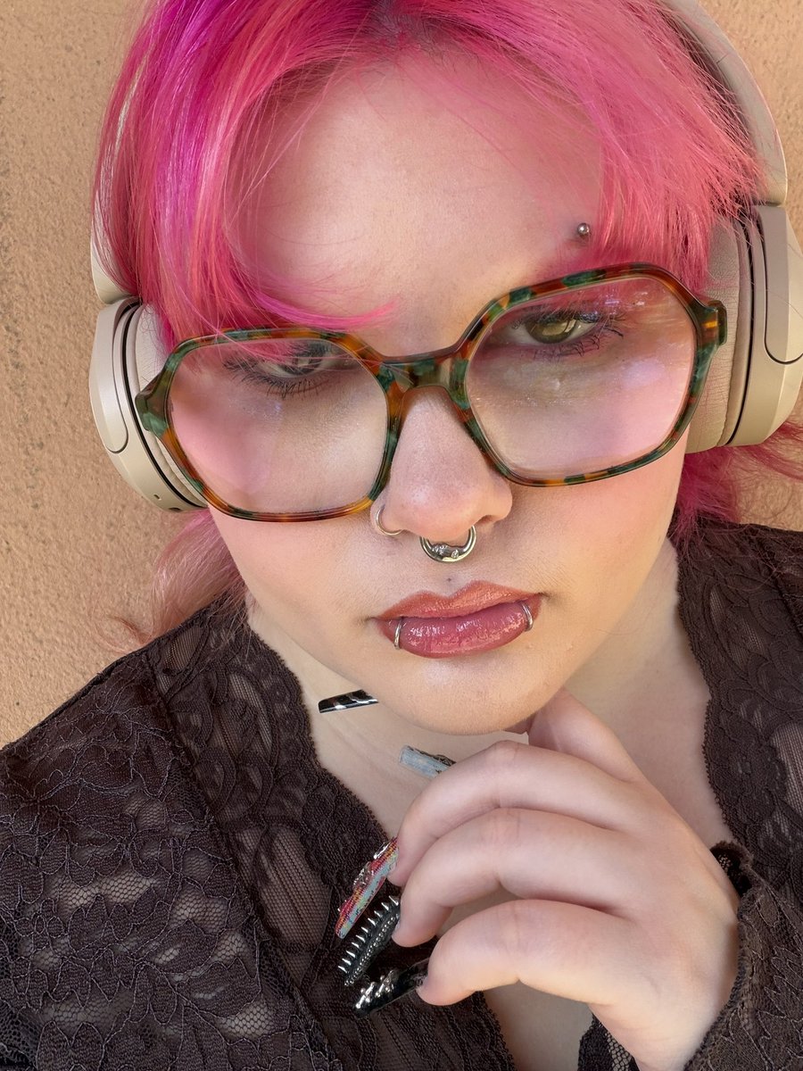 folle tout court (cherche butch capable) tweet media