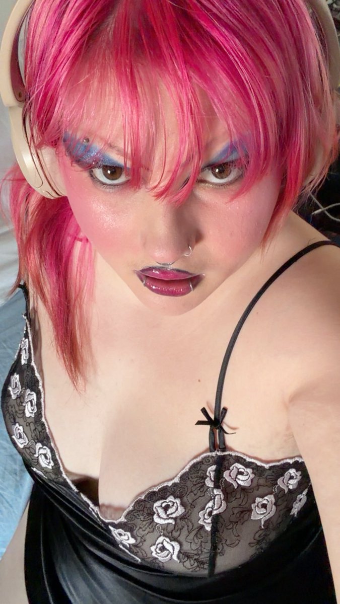 folle tout court (cherche butch capable) tweet media