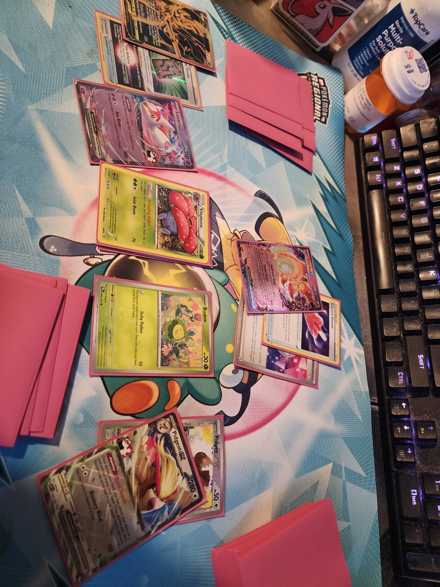 MoonKittyShira tweet media