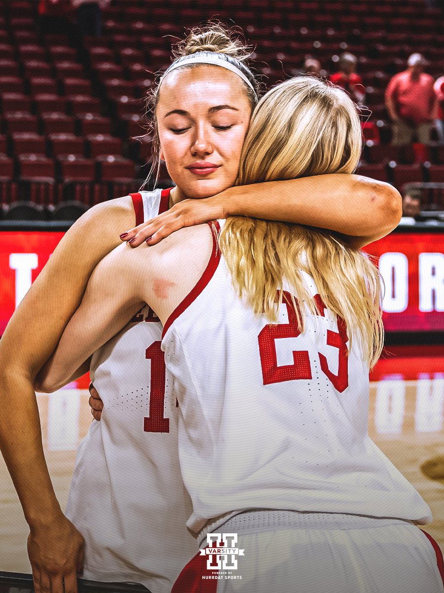 HailVarsity's tweet photo. Thank you Nebraska WBB. ❤️

The Huskers' season comes to an end at the NCAA Tournament after falling to Baylor 67-62 in Durham. https://t.co/mi1wmXard5