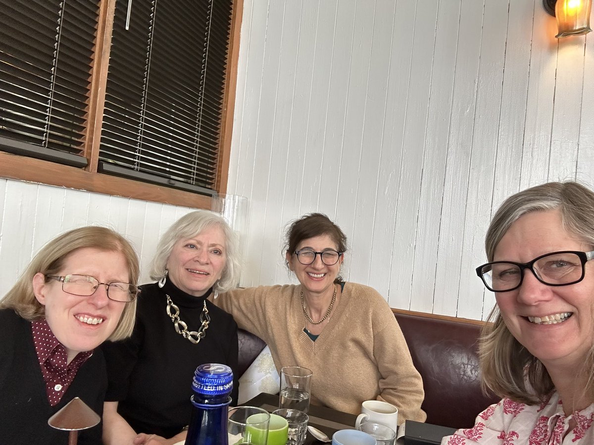 Christina L. Farrell tweet media