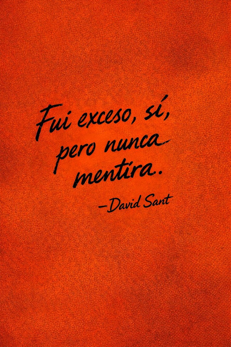 david_sant_'s tweet photo. A veces no te enamoras 
de una persona.
Te enamoras de la versión 
que inventaste
para no sentirte sola.

Y ahí empieza el desastre:

en seguir abrazando la idea
de que un corazón cobarde
algún día aprenderá a quedarse,

mientras la realidad
te va mordiendo la nuca
y te susurra
que no era amor,
era necesidad disfrazada de promesa.

Qué peligro tienen
unos ojos bonitos
cuando detrás no vive nadie.

Qué ruina
unos labios perfectos
cuando solo saben pronunciar futuros
que nunca llegan.

Yo también confundí migajas con destino.
También llamé “conexión”
a una herida abriéndose despacio.
También defendí silencios
que ya venían cargados de despedida.

Uno tarda demasiado en aceptar
que hay personas
que no te rompen de golpe:

te apagan.

Te vacían la fe,
te desordenan la brújula,
te convierten en ruina
mientras tú sigues llamándolo amor
por no admitir
que elegiste el incendio equivocado.

Y sí,
todos alguna vez caemos ahí:

en querer salvar
a quien ya decidió
no salvar nada.

En besar una mentira
hasta hacerla parecer verdad.

En quedarnos más tiempo del debido
en brazos que nunca fueron hogar.

Yo he estado ahí.

Sé lo que es mirar a alguien
y ver un para siempre
donde solo había invierno.

Sé lo que es llegar tarde
al crimen de las señales.

Sé lo que es descubrir
que algunas bocas no besan:
arrasan.

Y desde entonces aprendí algo:

no todo lo que te enciende
te hace bien.

No todo lo que te obsesiona
te merece.

No todo lo que deseas
debería tocarte el alma.

Porque el amante equivocado
no siempre llega para amarte.

A veces llega
para enseñarte
cuánto estabas dispuesto a perder
por no soltarte a tiempo.

#davidsant
