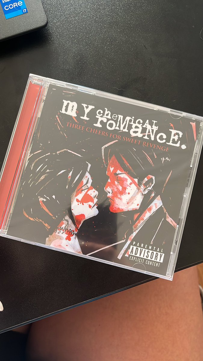 Brenda “confia em mim” iero tweet media