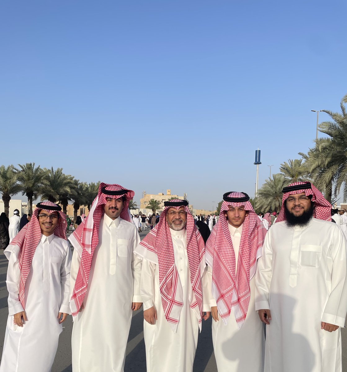 SaudAljash's tweet photo. عيدكم مبارك ❤️🌙 https://t.co/UD15AeeP9y