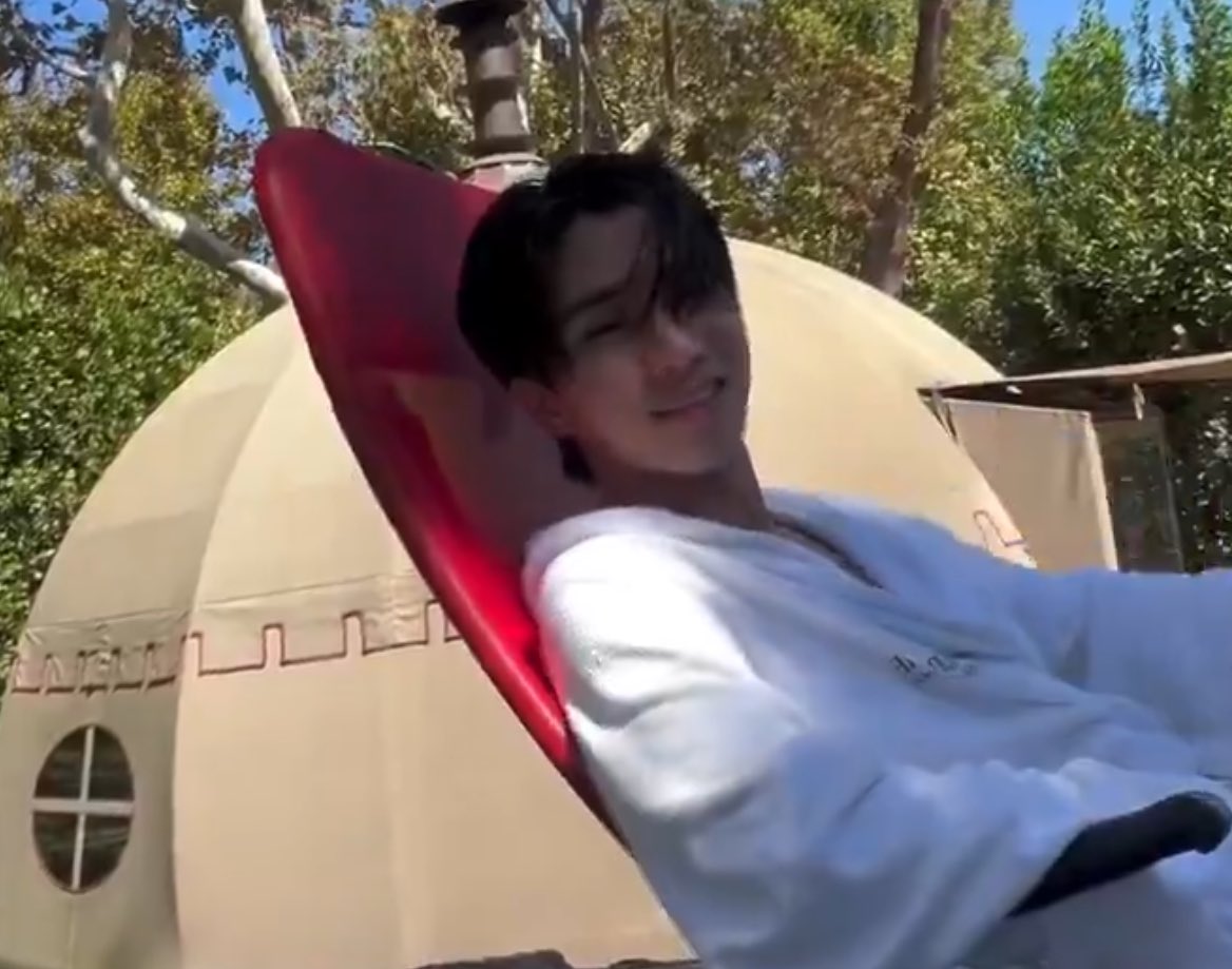 Miri ★ perth day tweet media