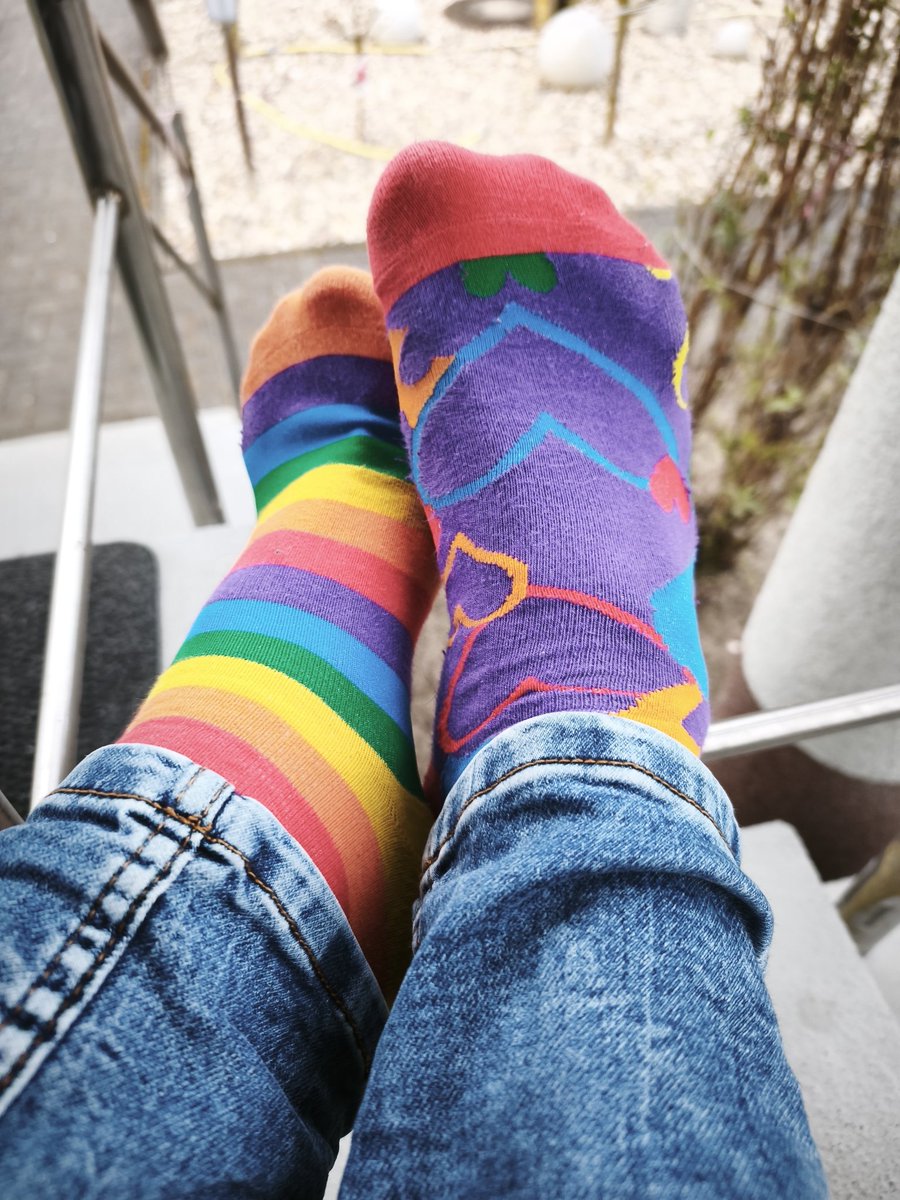 socks_sneakers's tweet photo. These socks are so cute 😍

#socks #socken #buntesocken #colorfulsocks #mismatchedsocks #sockenfetisch #socksfetish #girlsocks #smellysocks https://t.co/3geAfydWG3