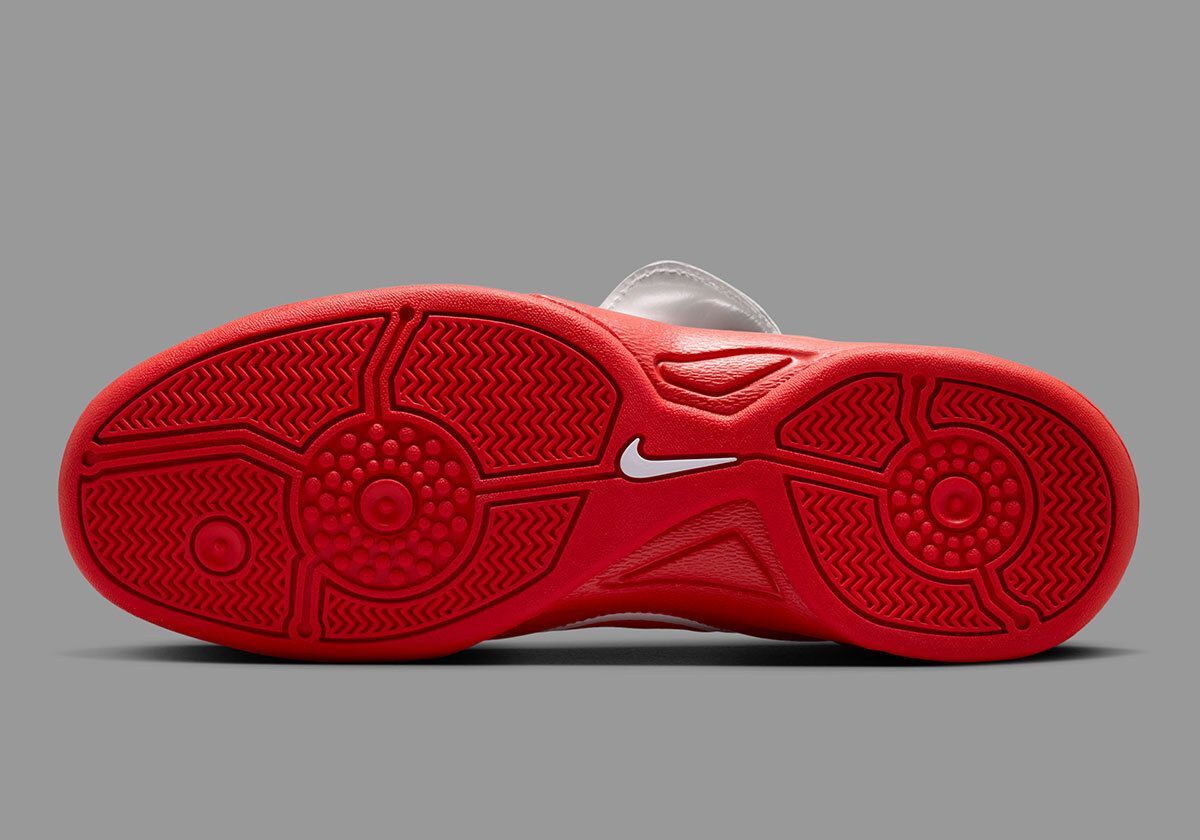 SneakerNews's tweet photo. Nike Total 90 III SE "Light Crimson" 🦞

Available NOW for $135 (WMNS)

Cop 'em here >> https://t.co/hsEfTMEqXz https://t.co/rEOHyrzmed