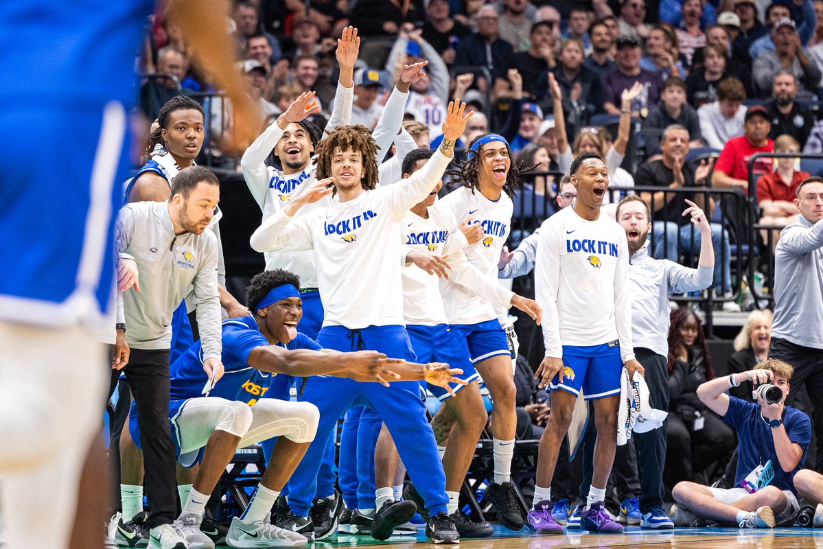 Hofstra Men's Basketball tweet media