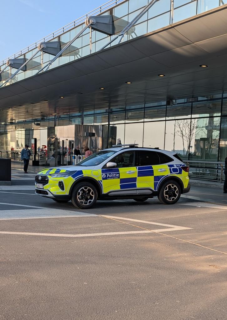 Damion Smy tweet media