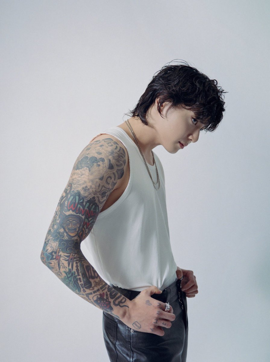 jeon_whore's tweet photo. What's that print jungkook? oppa? you're so heavy.. https://t.co/w8miN4wVCI