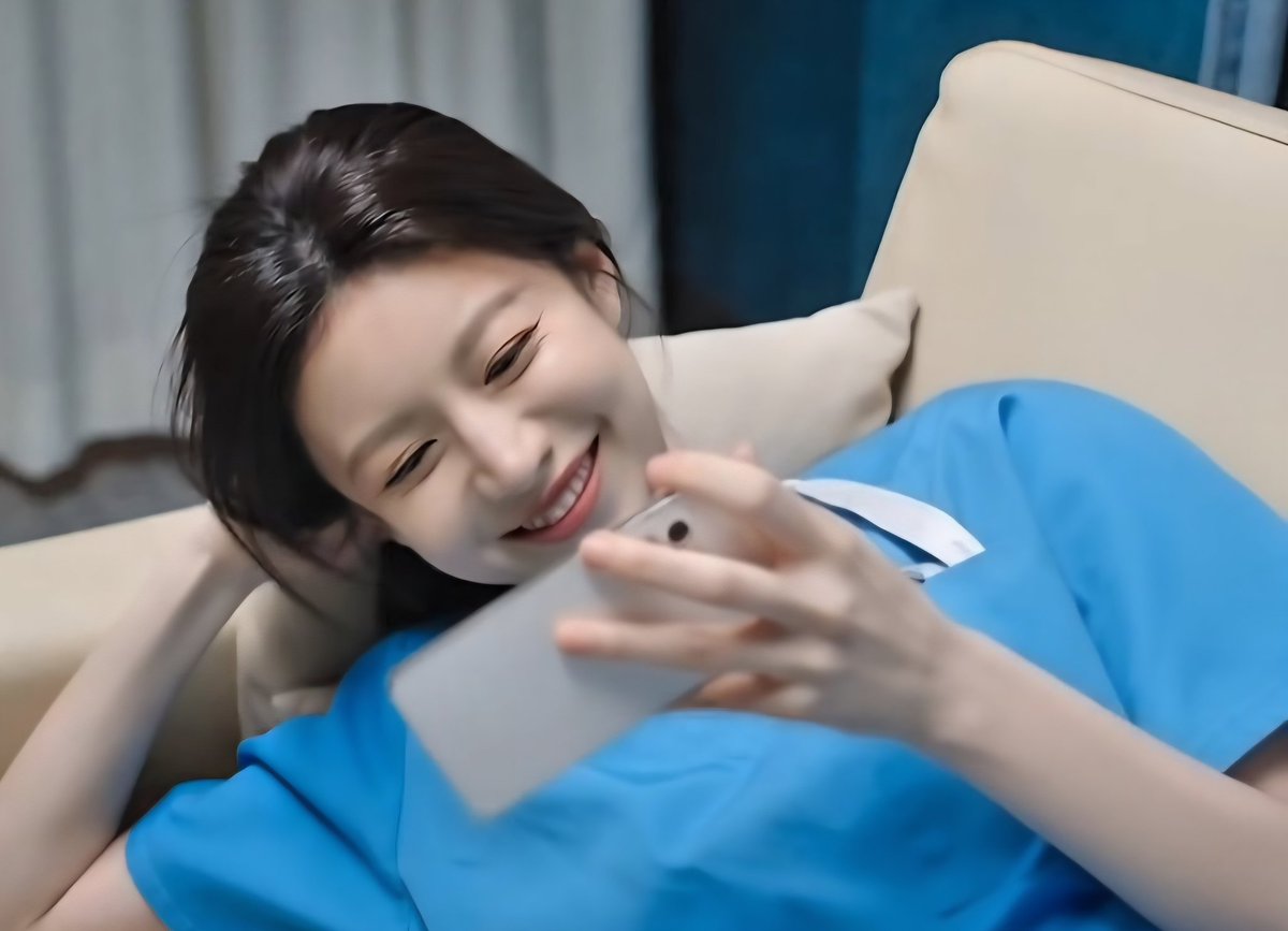 퍼플J-C tweet media