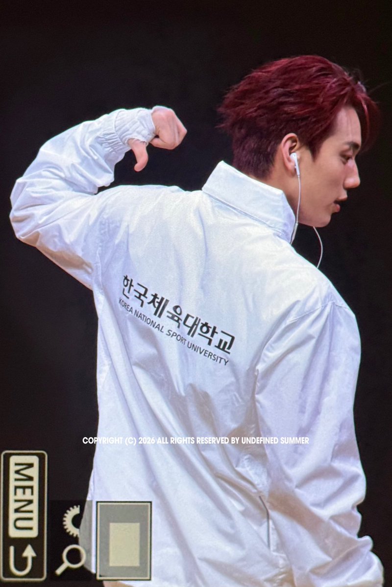 hotty is unique tweet media