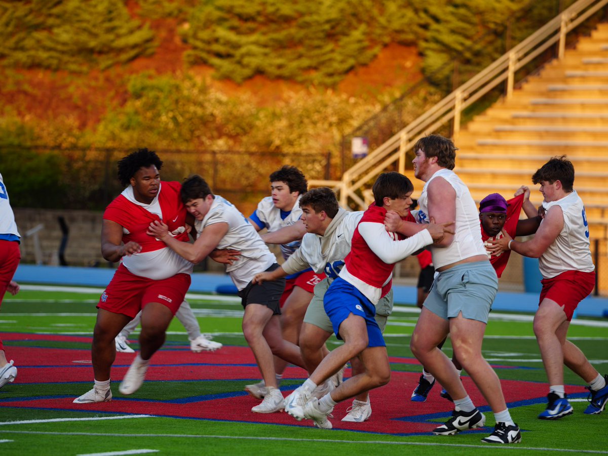 Vestavia Hills Football tweet media