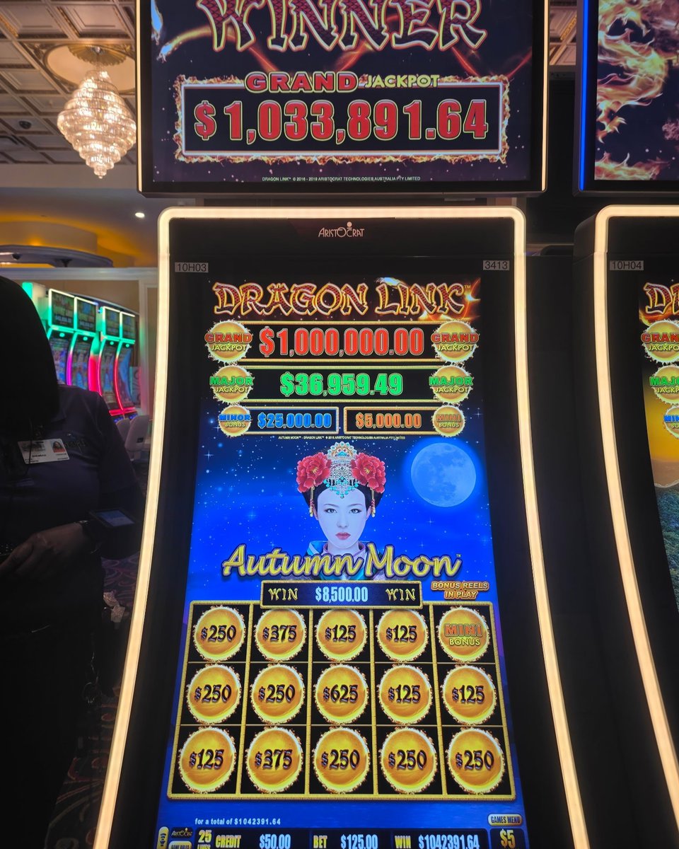 Mville_BC's tweet image. From $125 to seven figures! 🤯 
Certified Fortune Friday behavior.
Can you even imagine?!

#millionairemindset #jackpotseason 

Gambling Problem? Call 1.800.522.4700